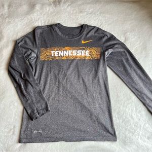 Nike dry fit University of Tennessee long sleeve, color dark grey, size small